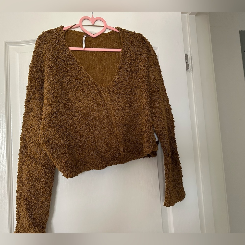 Free People NWT cropped sweater -size medium